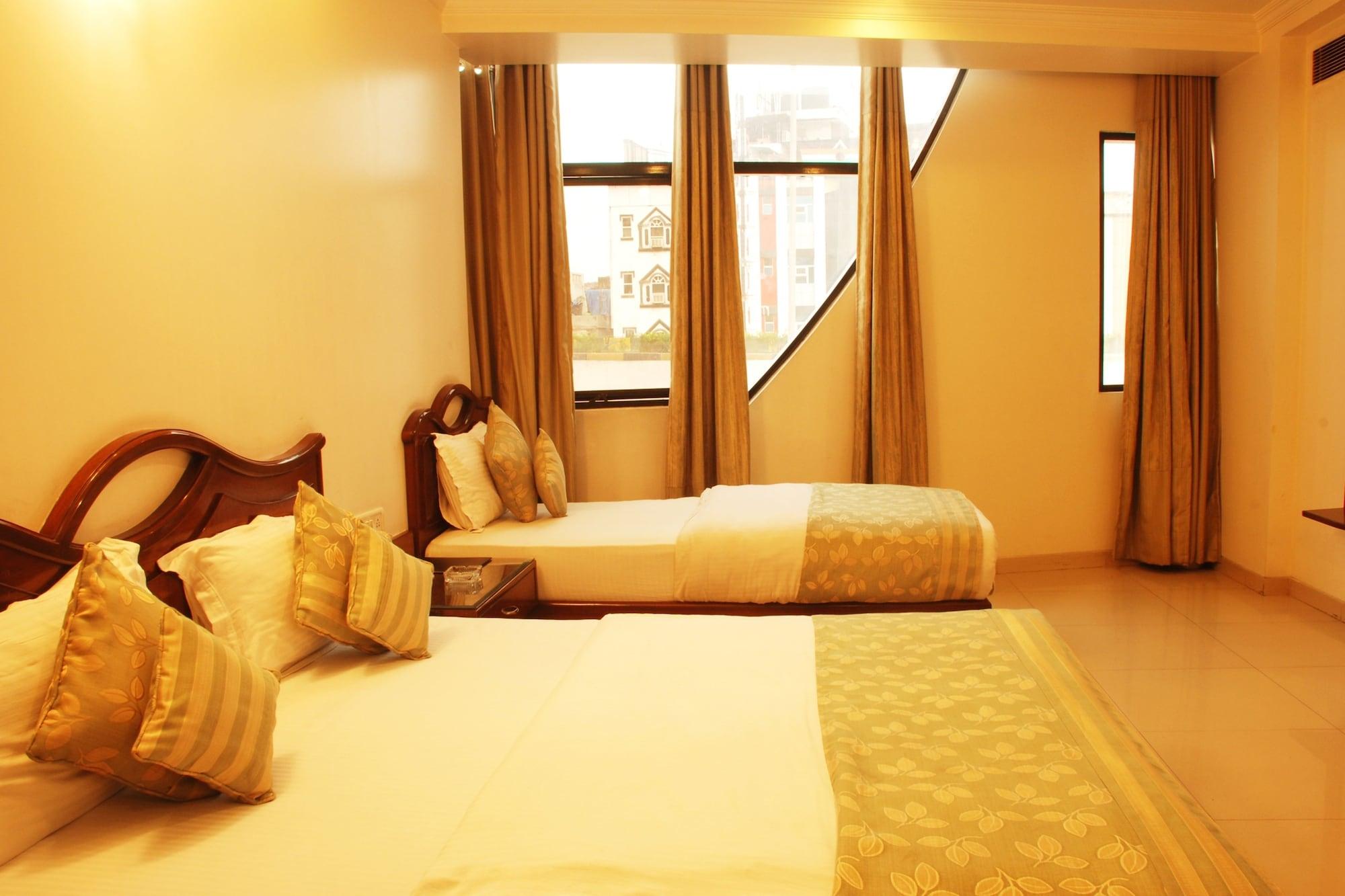 Hotel Shipra International Нью-Дели Экстерьер фото