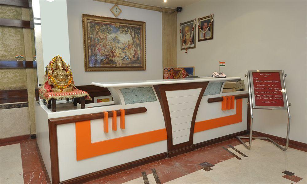 Hotel Shipra International Нью-Дели Экстерьер фото