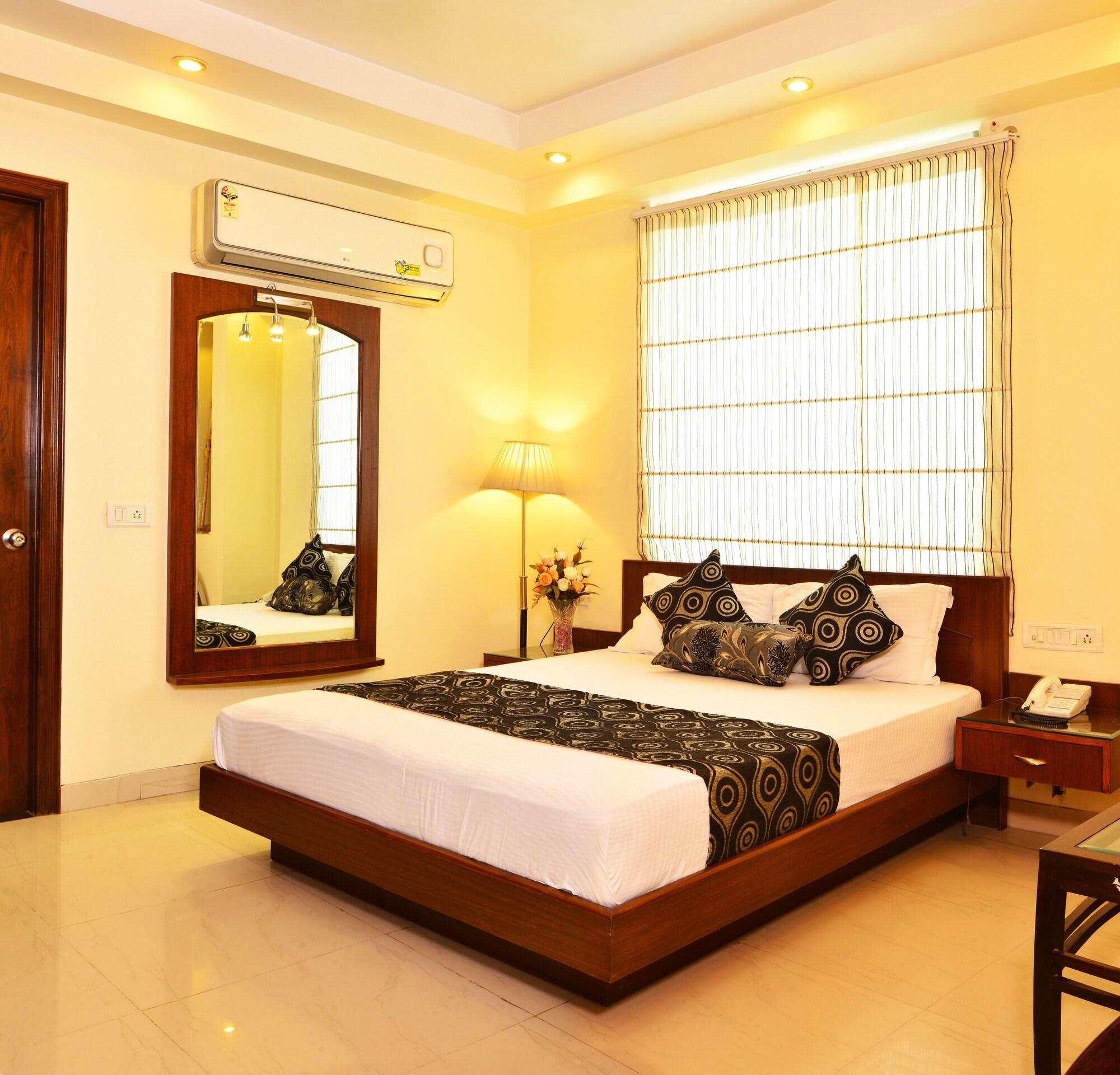 Hotel Shipra International Нью-Дели Экстерьер фото